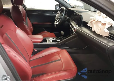 2021 Kia K5 Gt-Line z USA, uszkodzony, nr VIN 5XXG64J26MG072717